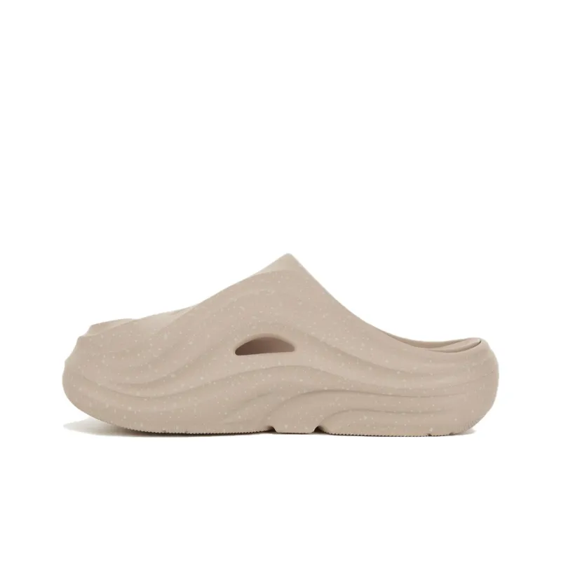 THE NORTH FACE FIORD Slip Resistant Abrasion Resistant Closed Toe Slippers Unisex Dark Beige-0