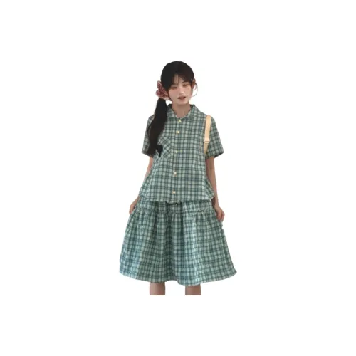 Olivia Share777 Skirt Set Women's