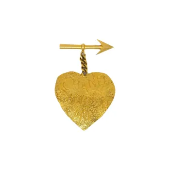 CHANEL 1993 Logo engraved Heart Brooch