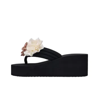XMISTUO Quiet Abrasion Resistant Slip Resistant Flip Flops Women's