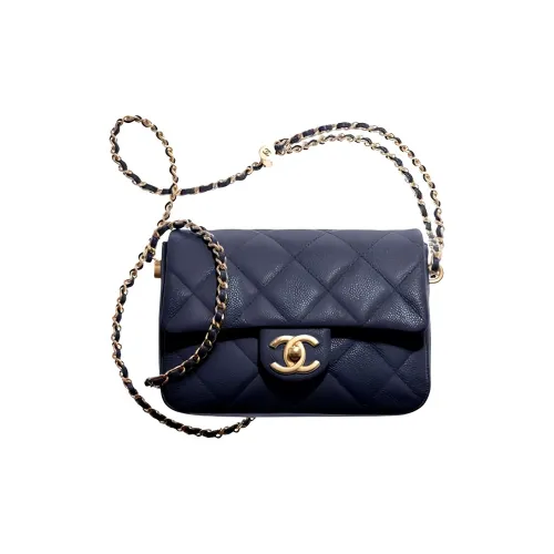 CHANEL 21K Winter Grain Embossed Calfskin Shoulder Bag, Crossbody Bag Women's Pearlescent Black