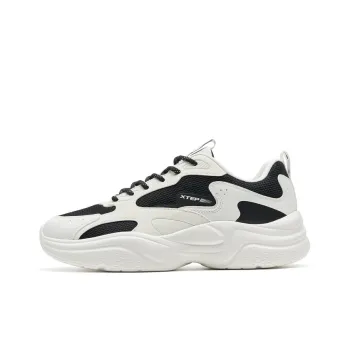 XTEP Lightweight And Wear resistant Low Top Casual Shoes Women's Canvas White/Black