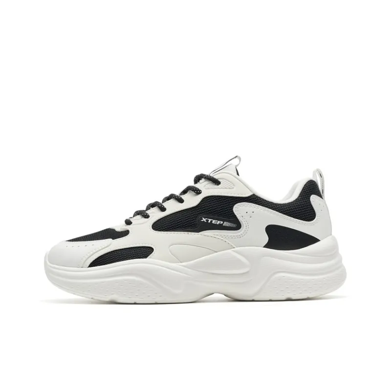 XTEP Lightweight And Wear resistant Low Top Casual Shoes Women's Canvas White/Black-0