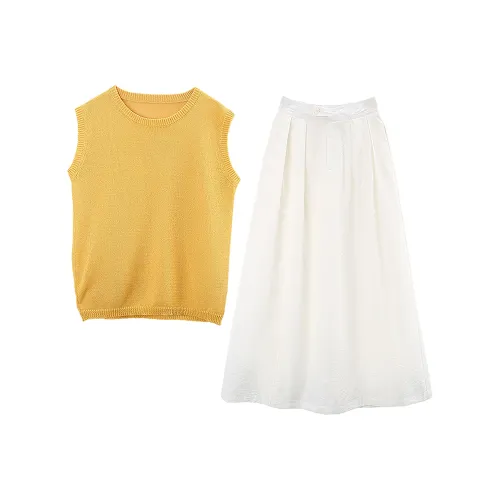 A Paradise For Awakening Skirt Set Women's