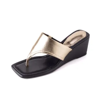 JIUXINGDAO Slip Resistant Flip Flops Women's