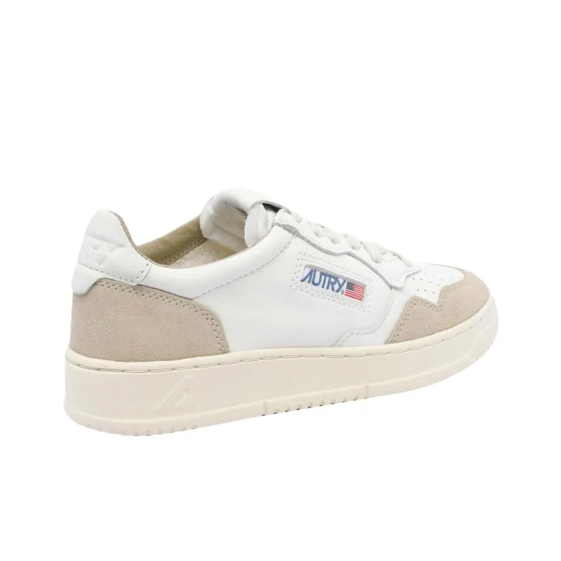 AUTRY Medialist Low Top Skateboard Shoes Women's White-1