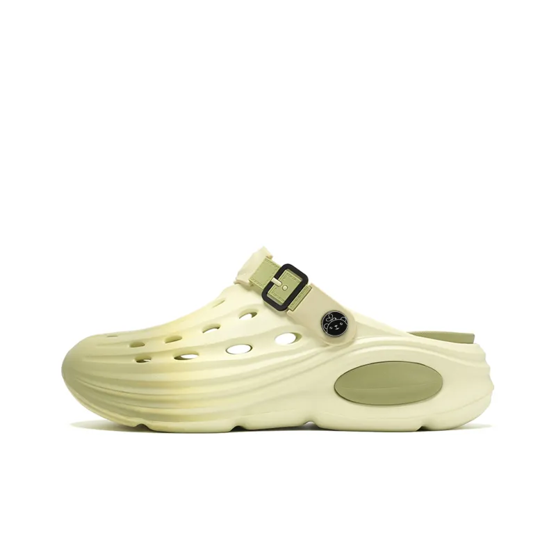 Budding Bear Clogs Men-5