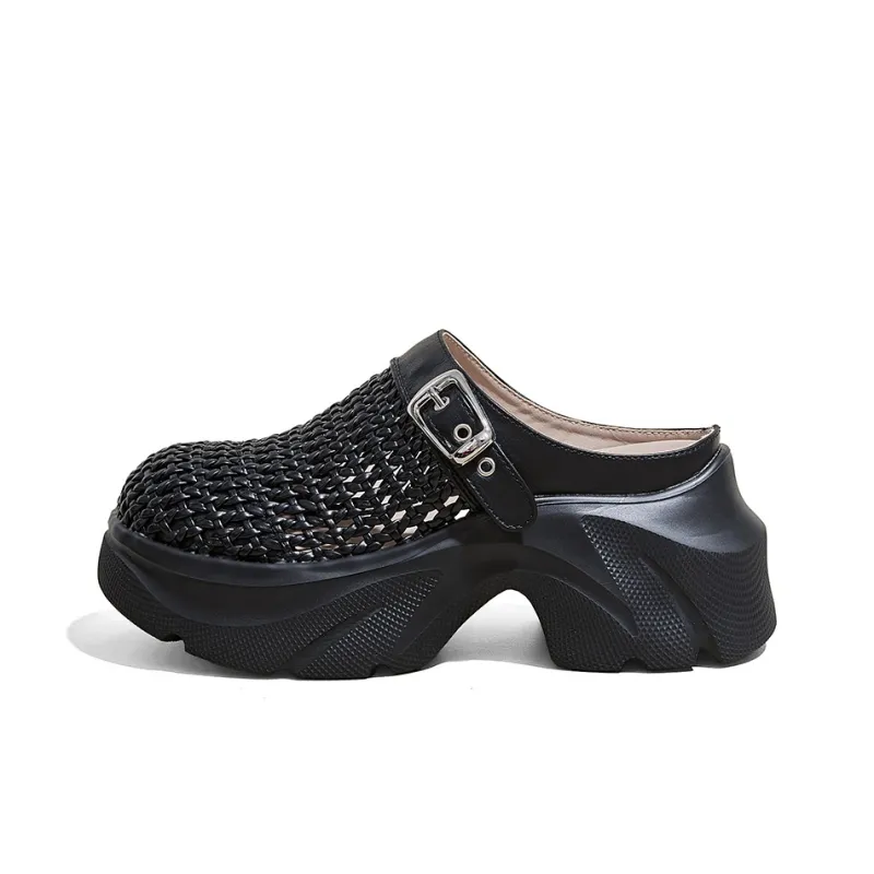 A Poinsettia Princess Closed Toe Slippers Women's-10