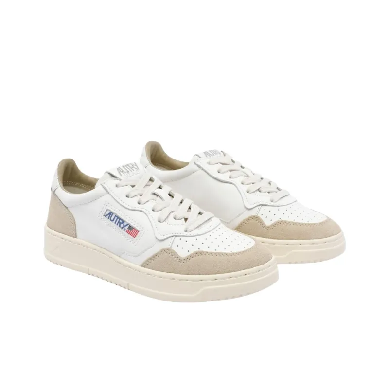 AUTRY Medialist Low Top Skateboard Shoes Women's White-2