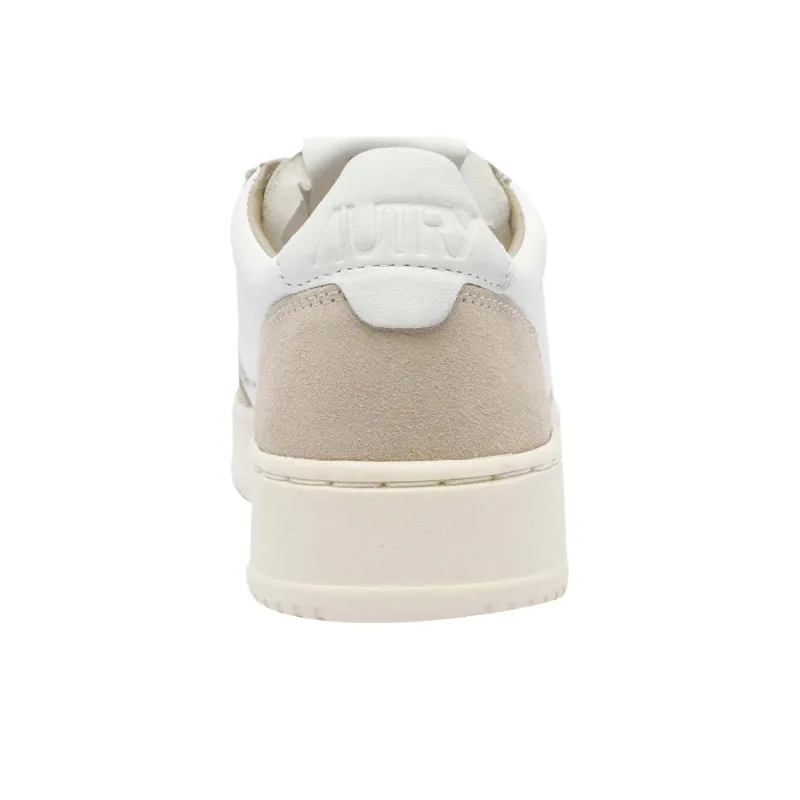 AUTRY Medialist Low Top Skateboard Shoes Women's White-3