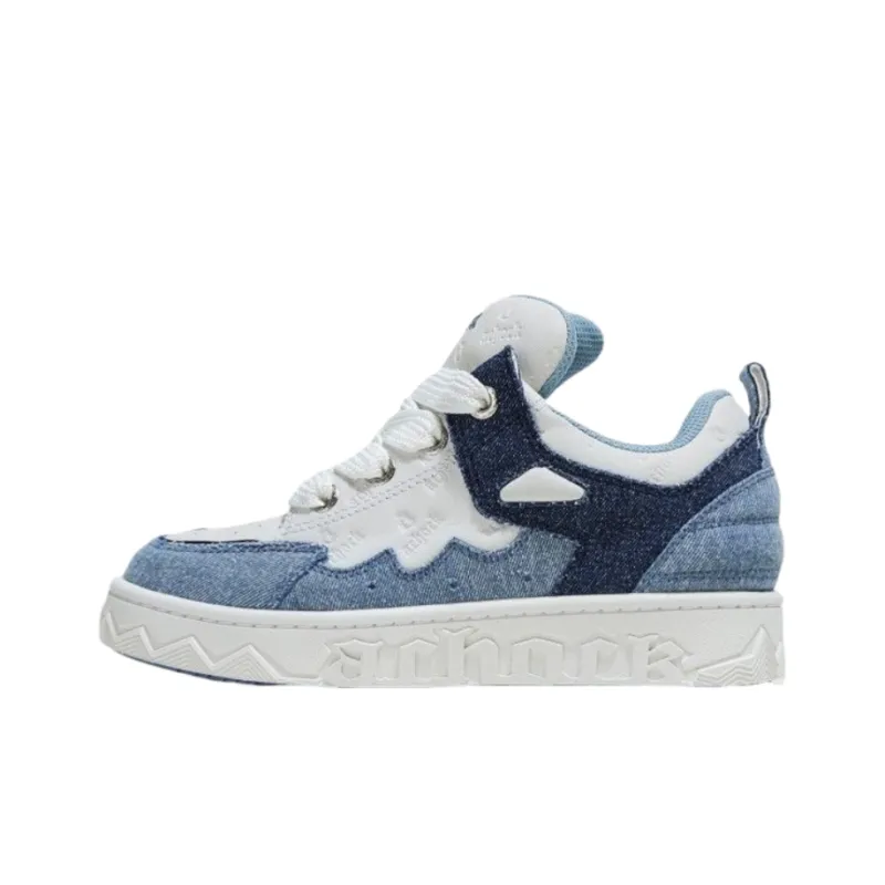 Alxnan Low Top Skateboard Shoes Women's-0