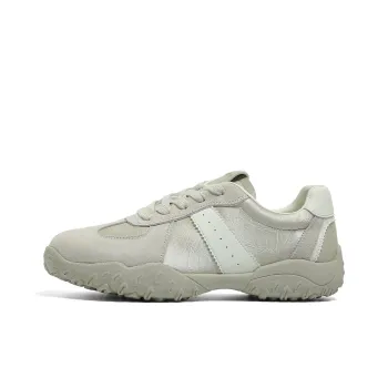 FOREVER 21 Abrasion Resistant Slip Resistant Low Top Casual Shoes Women's Beige