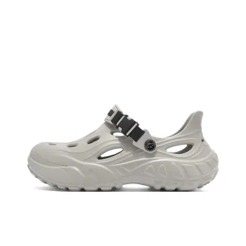 Budding Bear Clogs Men
