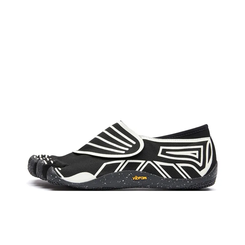 Vibram Low Top Training Shoes Women's Black Color-0