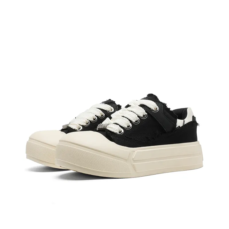 MOMGOG Low Top Skateboard Shoes Unisex Black-1