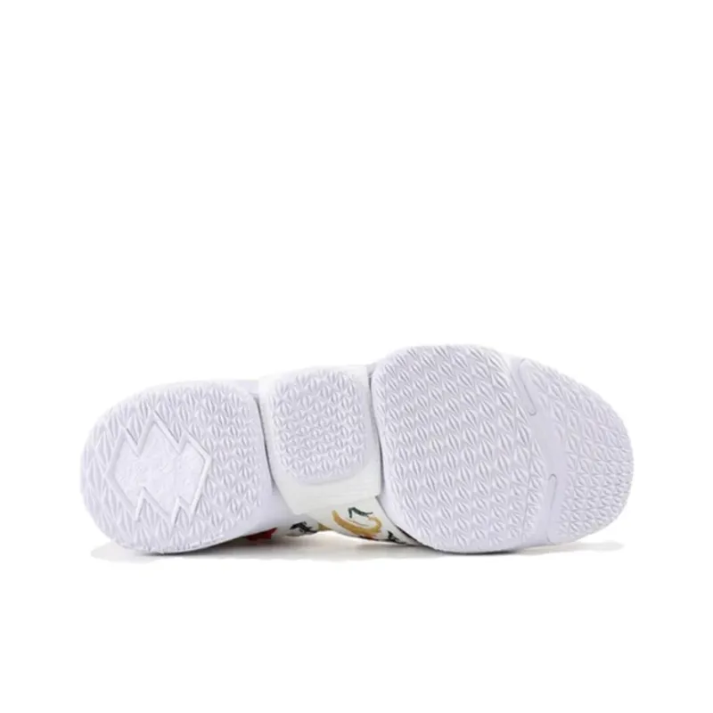 Nike LeBron 15 Lifestyle Kith F&F White-3