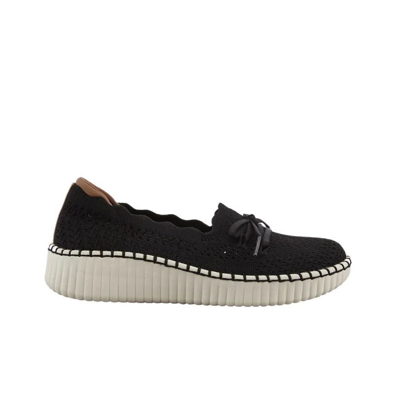 Skechers Wilshire Blvd Low Top Casual Shoes Women's Black-1