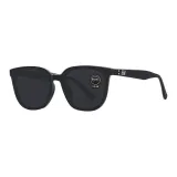 Black Frame with Gray Lens (Standard Lens)