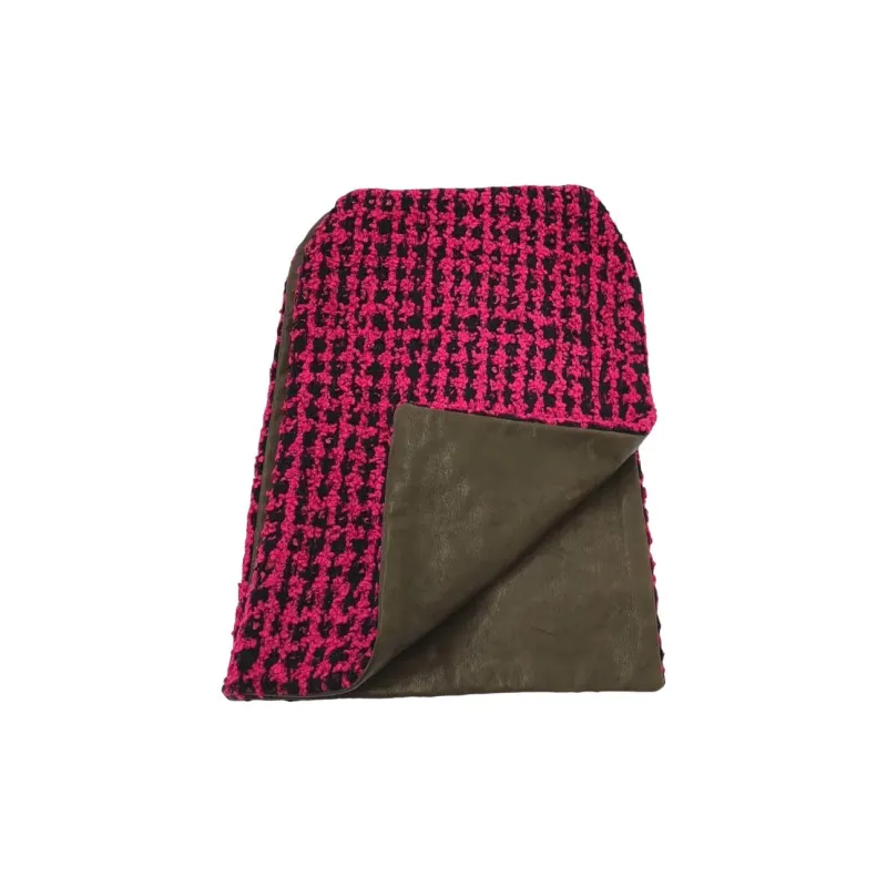 CHANEL Viscose, Cotton, Wool, Polyamide, Lambskin, Calfskin Knit Scarves Women's Red-1