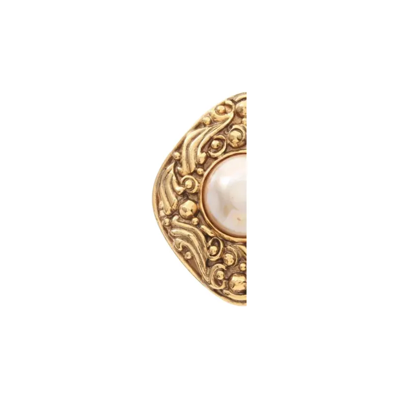 CHANEL 1980s Faux Pearl Clip on Earrings-2
