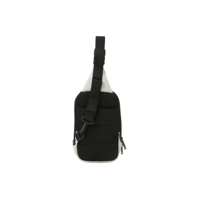 DESCENTE Nylon Sling Bag Trumpets Unisex White-3