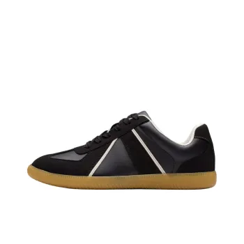 Clarks Nykole Step Low Top Skateboard Shoes Women's Black