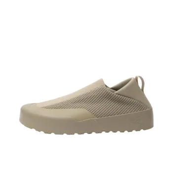 Arcteryx Abrasion Resistant, Breathable, Lightweight Low Top Hiking Shoes Women's Brown