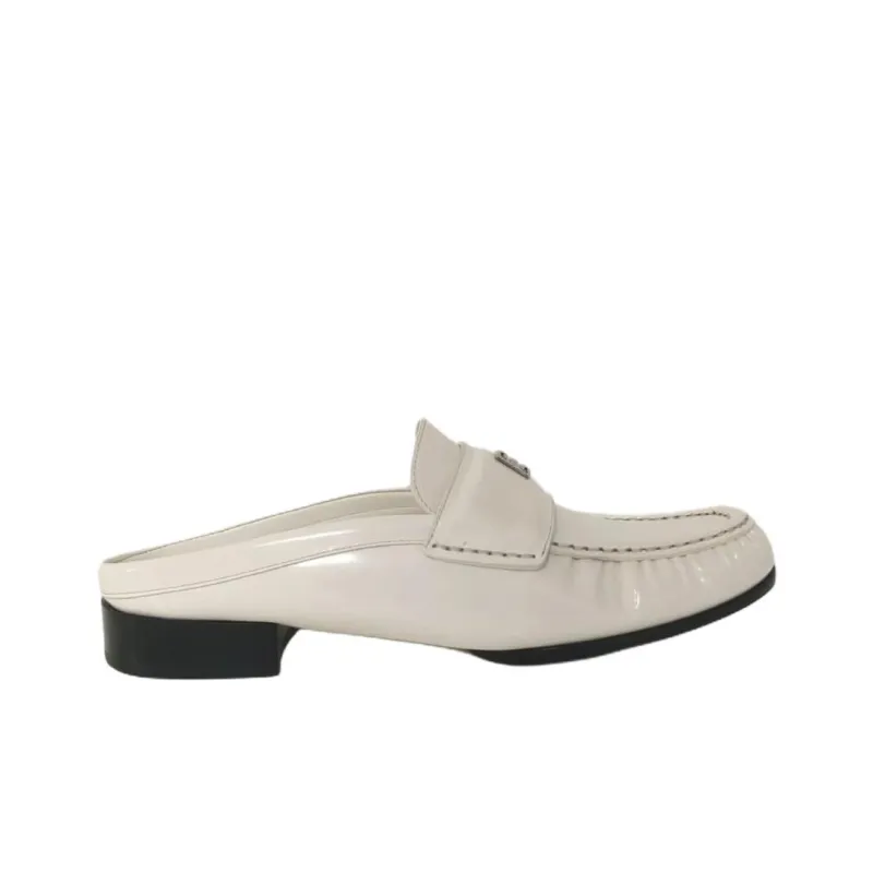 Givenchy Closed Toe Slippers Women's White-1
