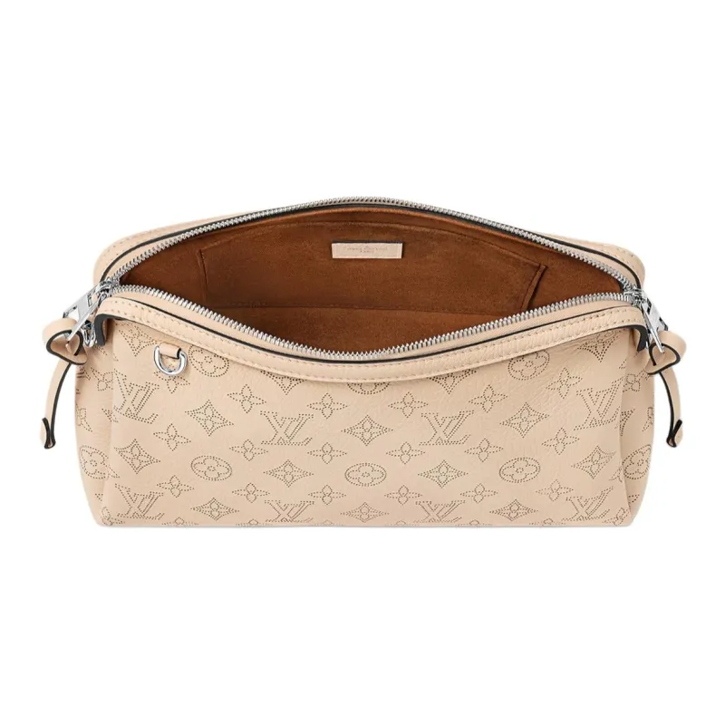 LOUIS VUITTON M24133 Hand It All Pm-3