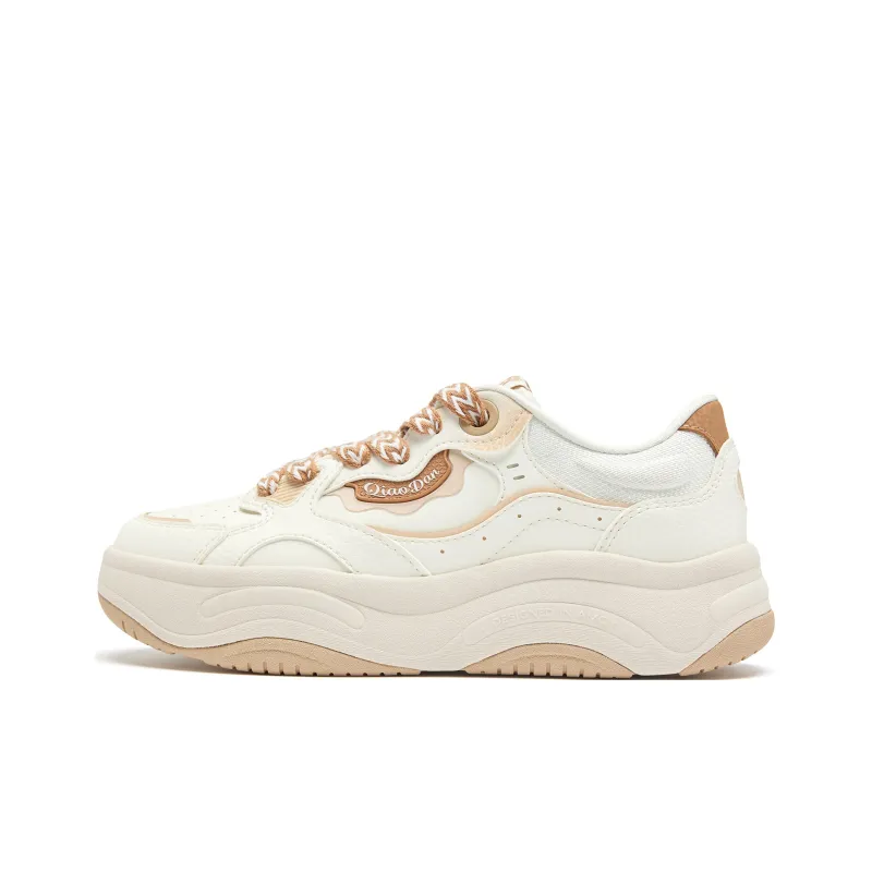 QIAODAN Height Increasing Abrasion Resistant Low Top Skateboard Shoes Women's Ivory White With A Hint Of Dust Khaki-0