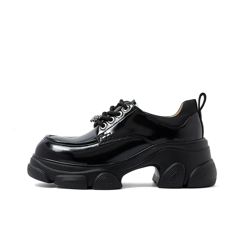 COMELY Loafers Women's Black/Ecru-10