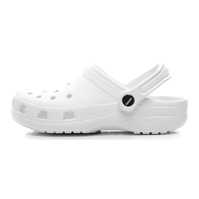 MINISO Furniture Slippers Black/White-0