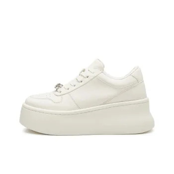 Staccato Low Top Skateboard Shoes Women's Cream White