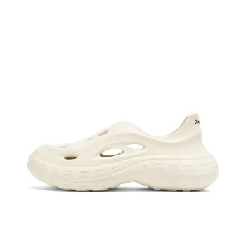 Budding Bear Clogs Men