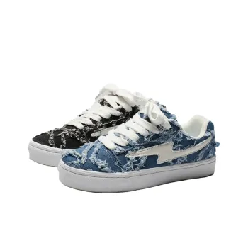 OAOQ Slip Resistant Cushioning Wear Resistant Lightweight Breathable Height Increasing Low Top Skateboard Shoes Unisex