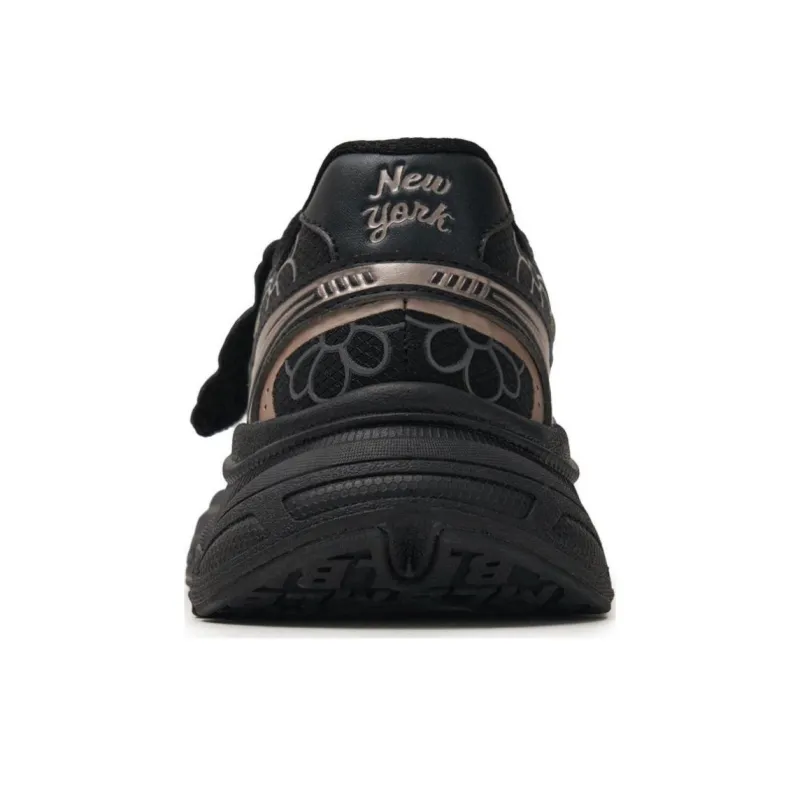 MLB New York Yankees Anti Slip Wear Resistant Low Top Casual Shoes Women's Black-3