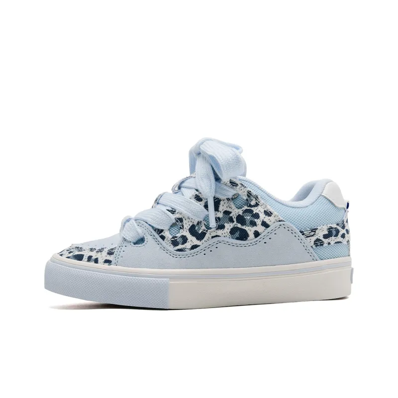 Yalu Wear resistant And Lightweight Low Top Skateboard Shoes Women's Cream Blue-29
