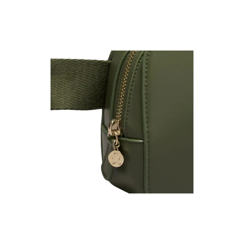 Lululemon Everywhere Artificial Leather Fanny Pack Regular Unisex Army Camp Green-4