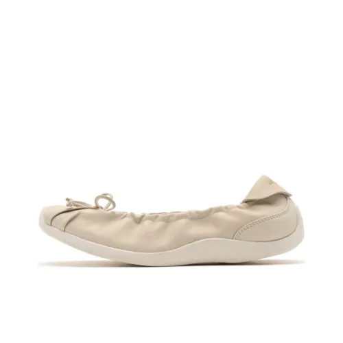 FOOT INDUSTRY 여성 캐주얼화 펄 화이트 여성