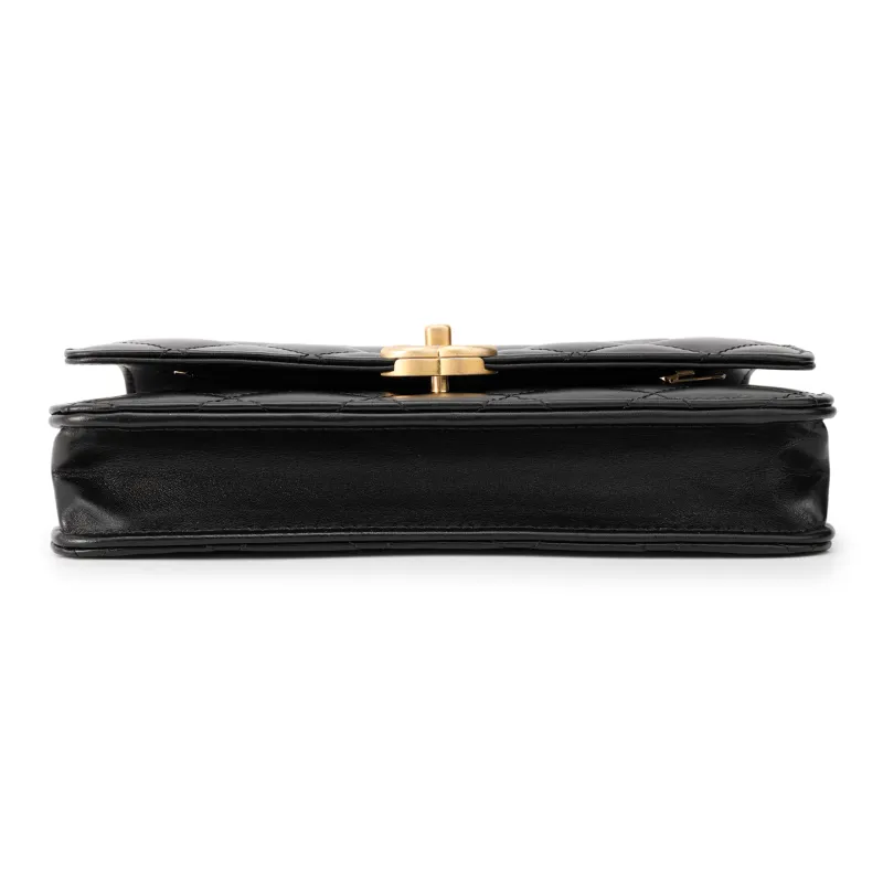 その他 CHANEL CCターンロックで高級感◎】CHANEL☆チェーンウォレット (CHANEL