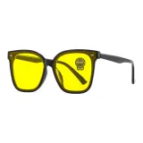 Black Frame with Yellow Lens (Standard Lens)