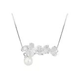 Floral Pearl Necklace