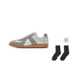 Gray Shoe+1 Pack Knee-High Socks (Random Color)