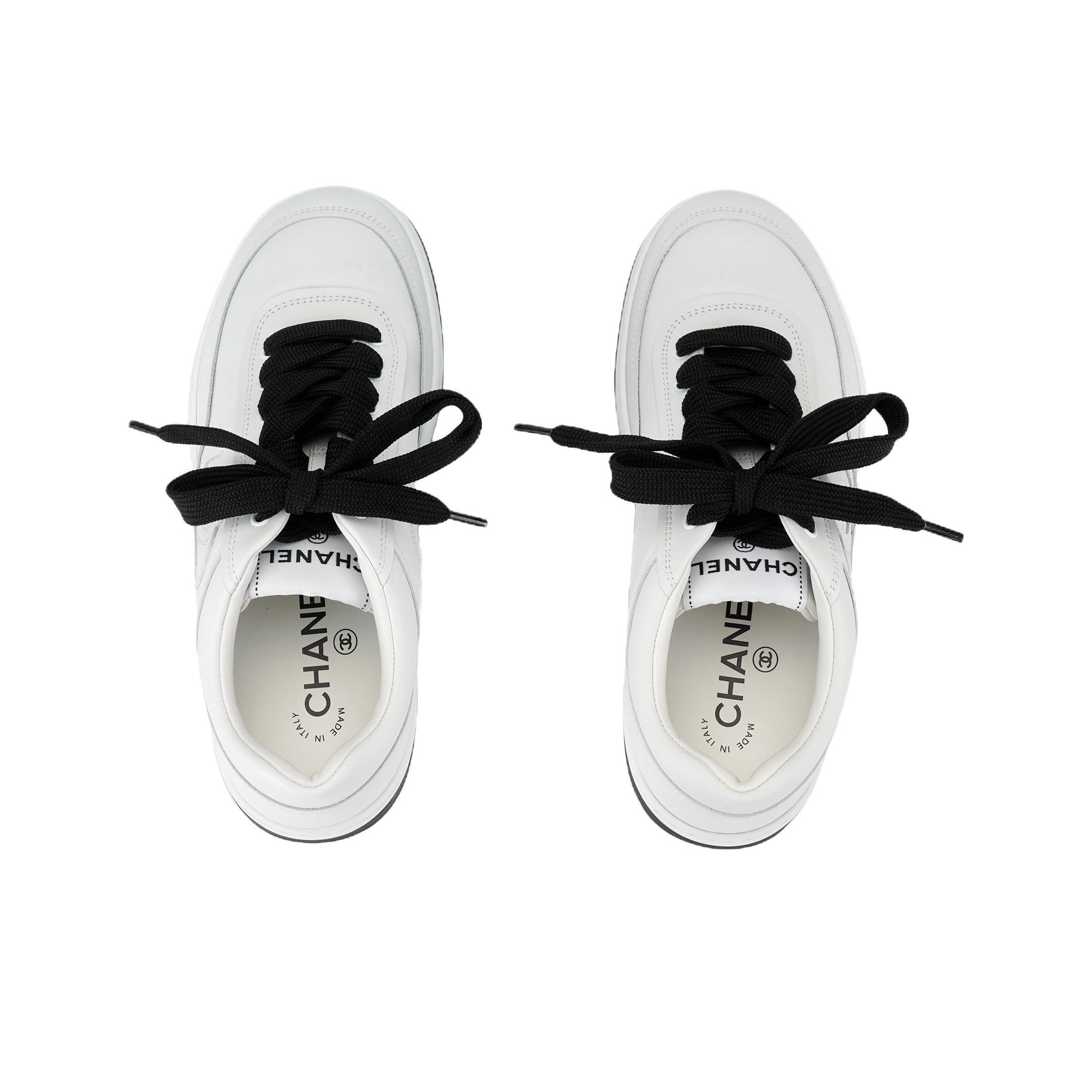 CHANEL スケートボード ホワイト CHANEL Low-Top Skateboard Shoes Unisex White - POIZON