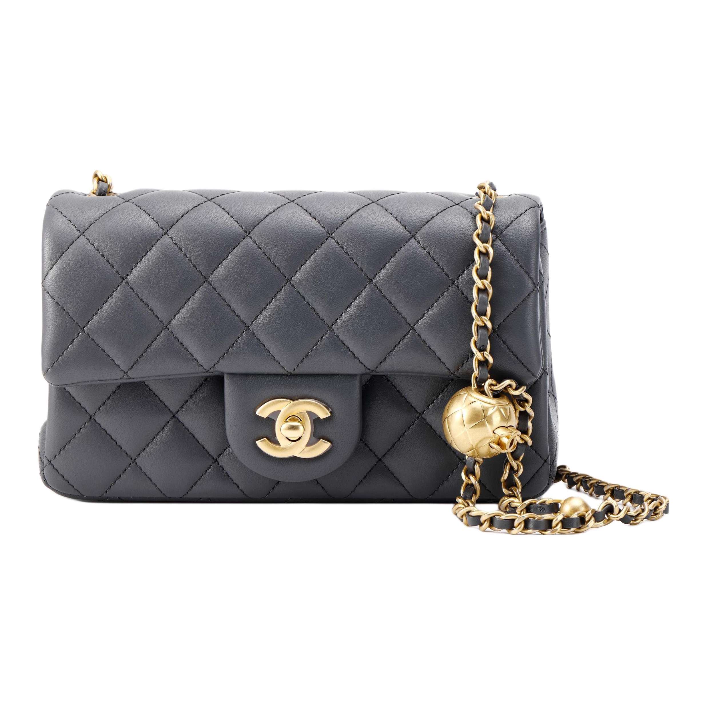 【CHANEL】coco sheepskin wash handbag★シープスキン バッグ CHANEL Classic Flap CF Sheepskin Chain Bag With Zip Closure