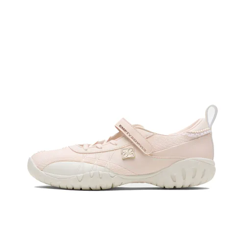 ANTA SNEAKERVERSE 발레화 크리미 화이트 여성