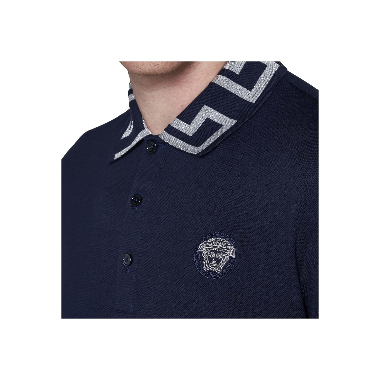 【送料&関税込】Versace Polo Shirt With Medusa Embroidery Versace Medusa Embroidered Polo Shirt | Black | FARFETCH