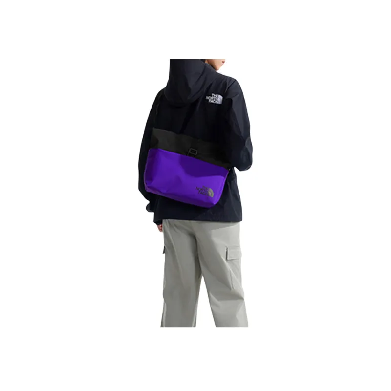 THE NORTH FACE Fabric Messenger Bag, Crossbody Bag, Shoulder Bag Regular Unisex Summit Purple-4