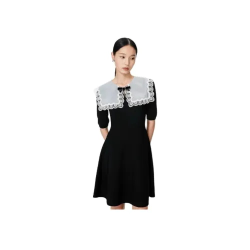 Caroline 블랙 여성 반팔 원피스