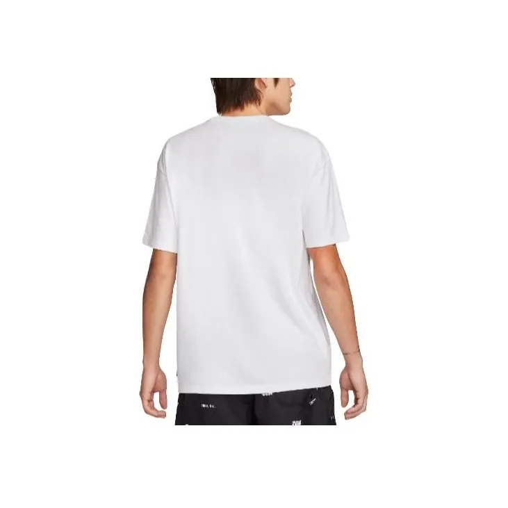 Nike Sportswear Premium Essentials Men's Pocket T Shirt-1